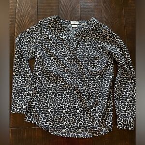 Van Heusen animal print popover top size medium